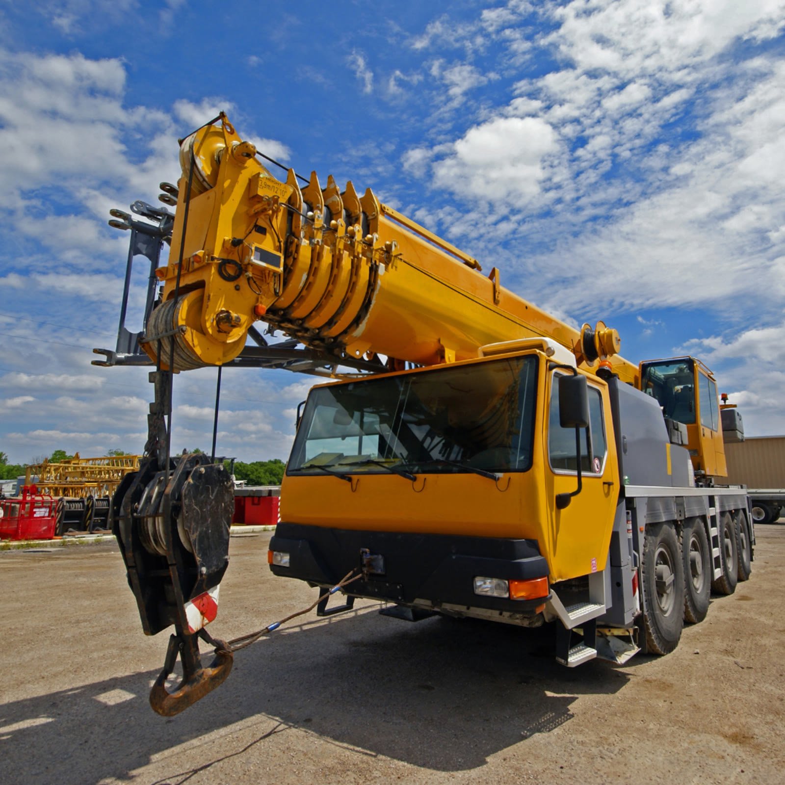Mobile crane supporting heavy-lift logistics work